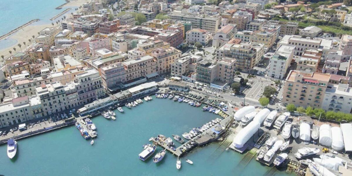 Il porto di Anzio, foto dall'alto