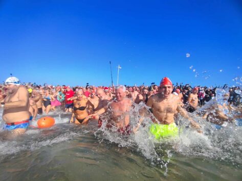 Bagno di Capodanno 2025 (56)