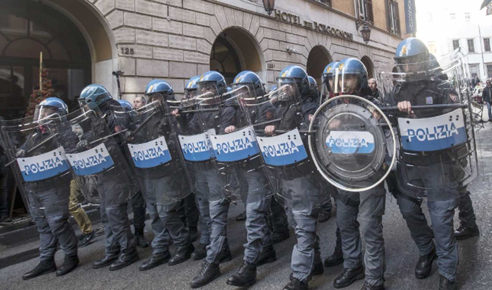 Polizia di Stato in azione a Roma