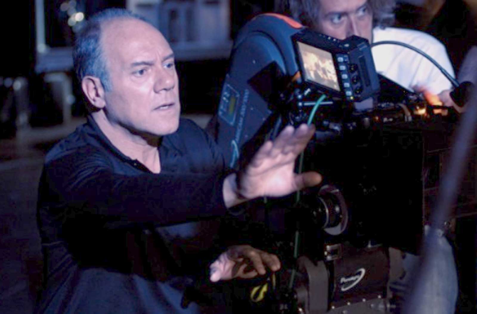 Carlo Verdone sul set di 'Vita da Carlo 4', che sbarca nel quartiere Monteverde di Roma