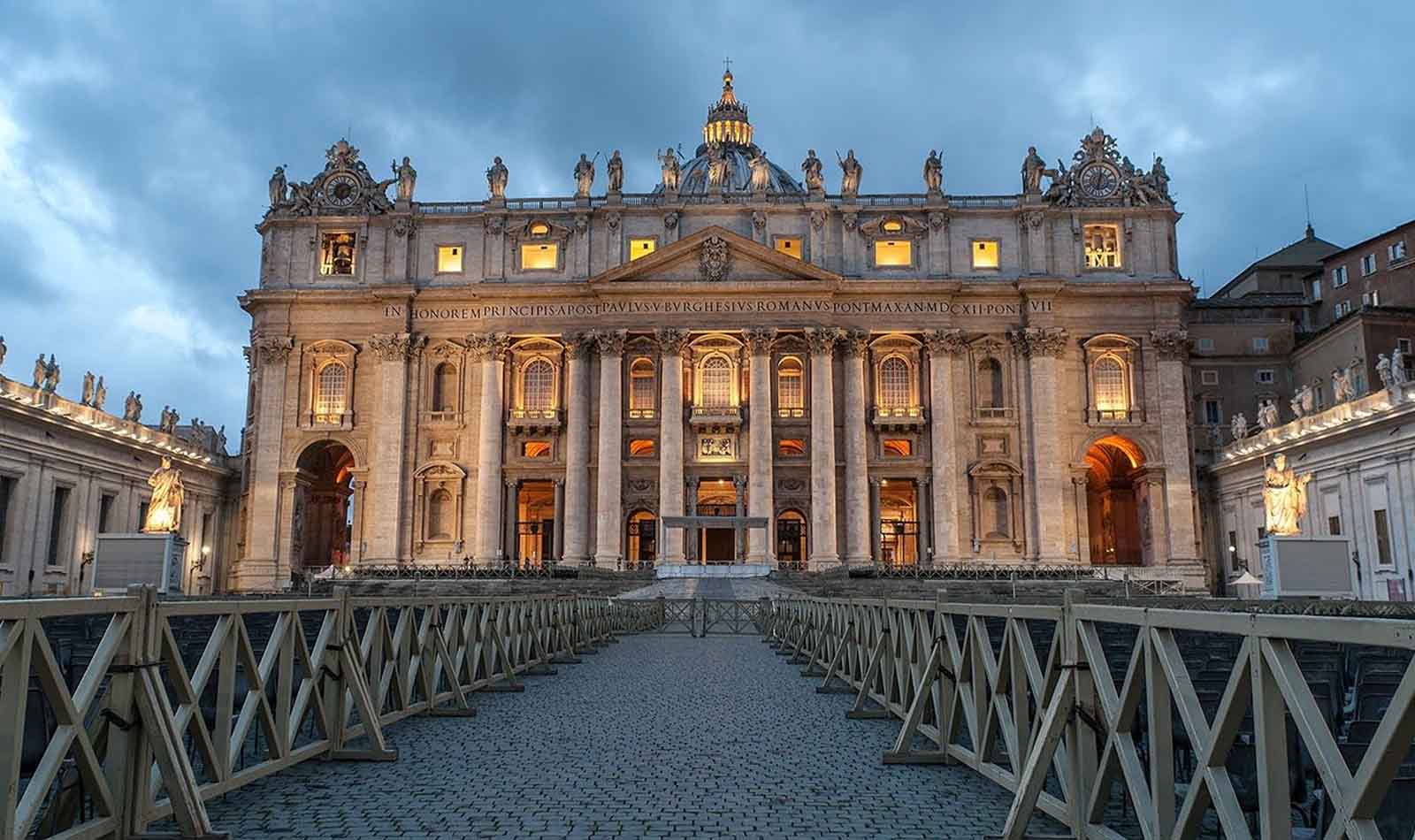 Come sta Papa Francesco: stasera la preghiera del rosario a San Pietro