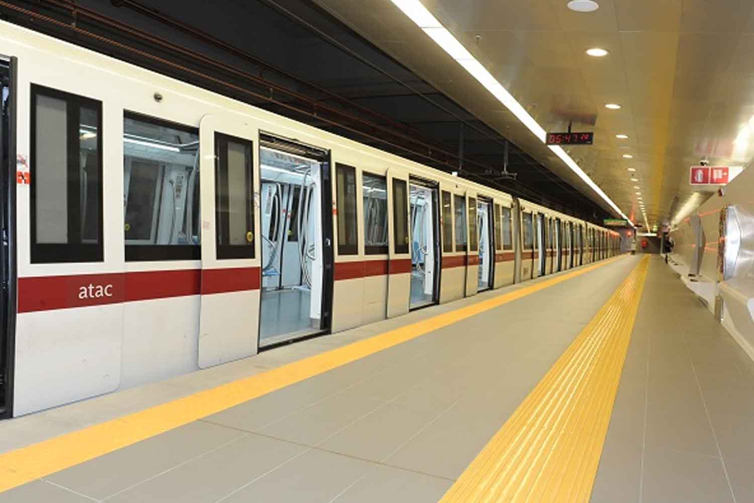 Roma Termini, borseggi in metro