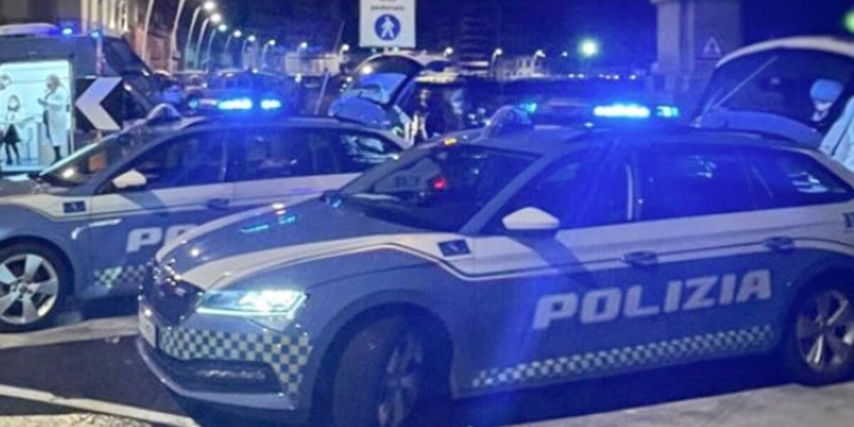 Agguato a Nettuno, gambizzato un 36enne: è caccia a due uomini fuggiti in auto. Foto generica