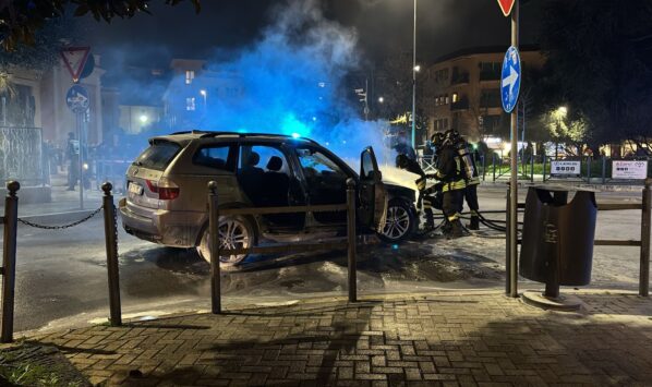 auto incendiata Ciampino