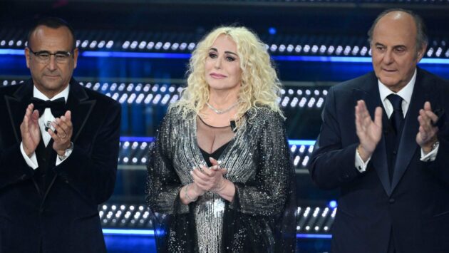 Antonella Clerici con Carlo Conti e Gerry Scotti