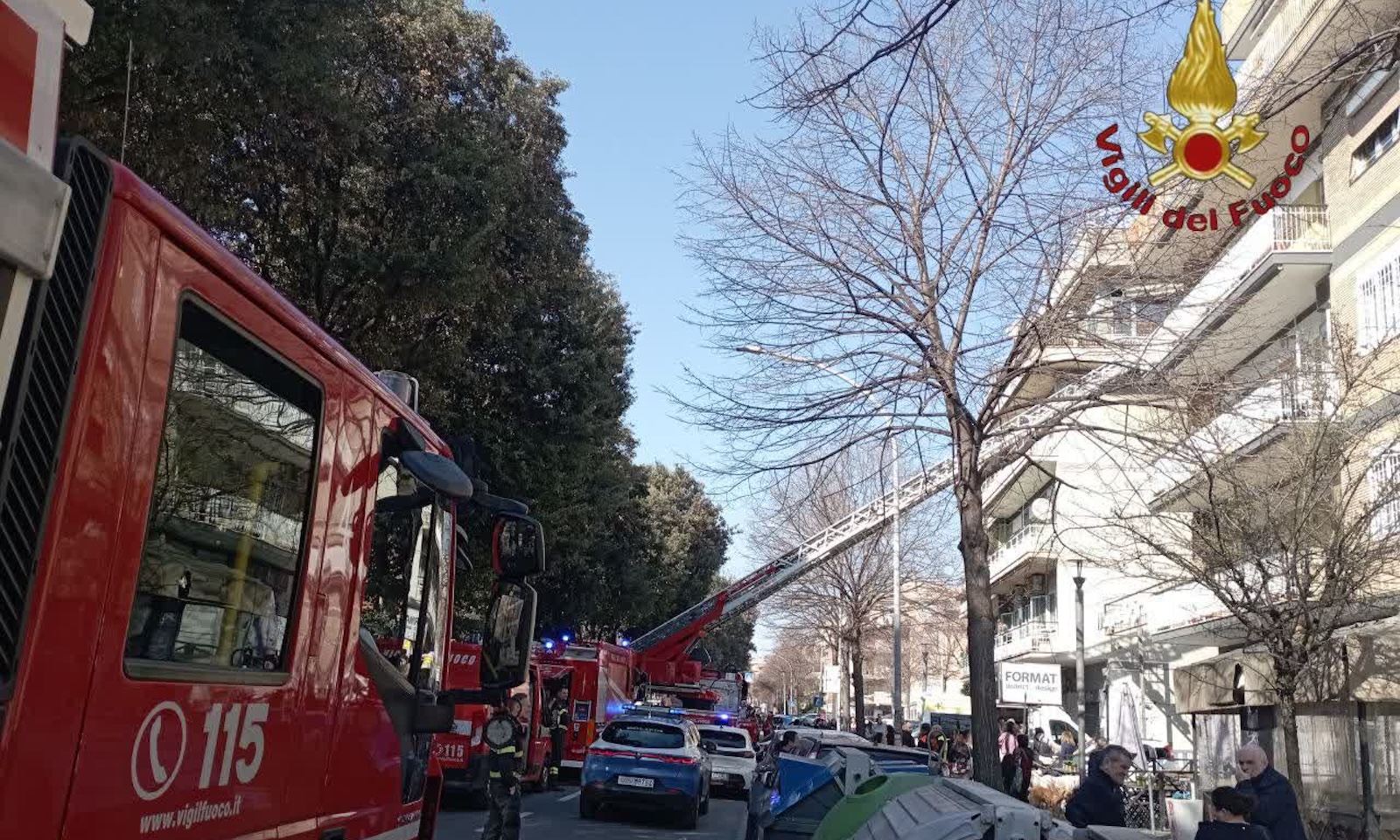 incendio via dei Colli Portuensi a Roma